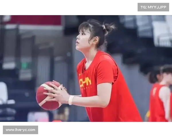 中国女篮内线传承李月汝展现出卓越平衡性引领新一代实力崛起